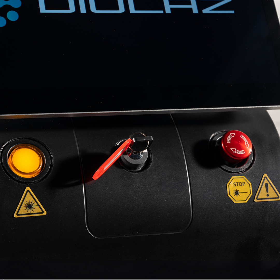 Appareil d'épilation laser homologué par Santé Canada DioLaz, 3 longueurs d'onde