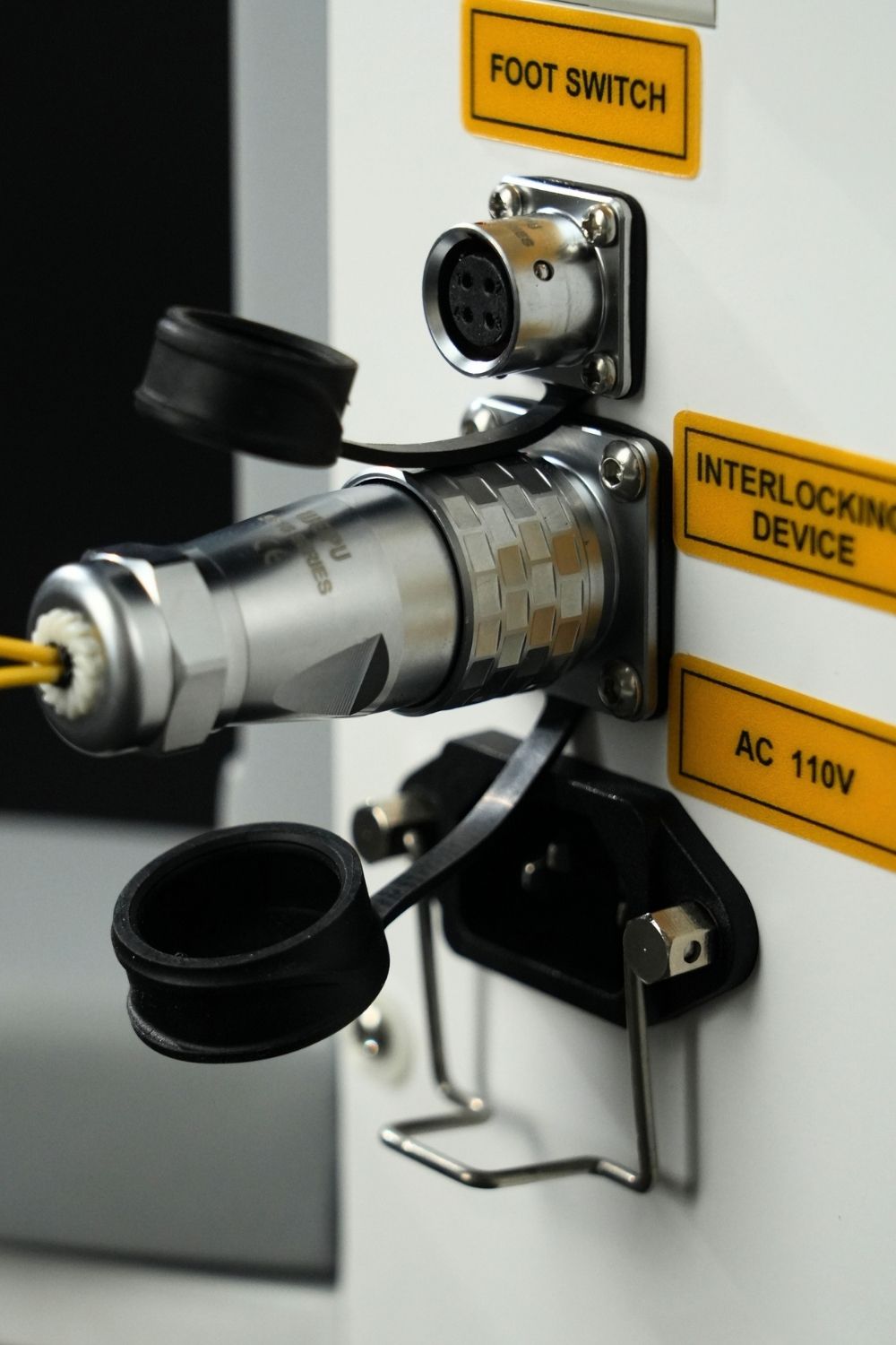 co2-back-button
