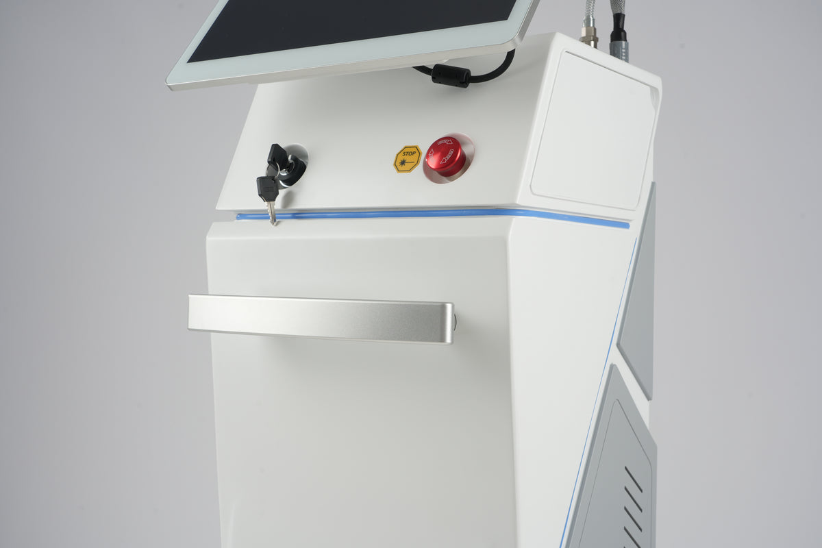 Console à écran tactile et commandes du laser CO2 fractionné DioLaz